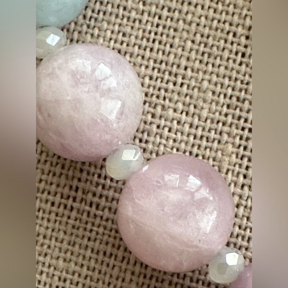 Beautiful 24 inch Kunzite gemstone bead necklace NWOT - Picture 13 of 15